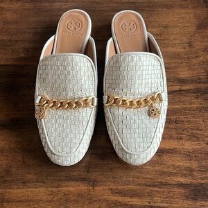 Tory Burch Mini Benton Loafer cream basket weave slides